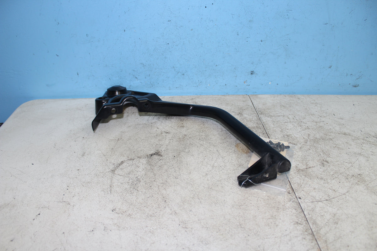 01-04 Suzuki Intruder Volusia VL800 Swingarm Left Mount Bracket Cover 61126-41F0