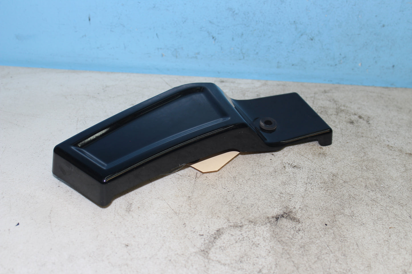 01-04 Suzuki Intruder Volusia VL800 Right Cover Swingarm Frame Trim 47141-41F00