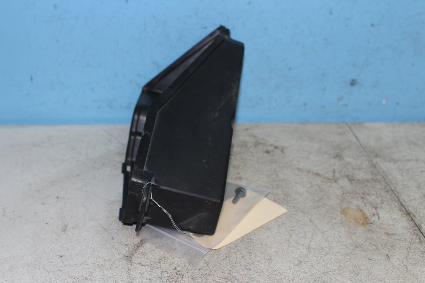 01-04 Suzuki Intruder Volusia VL800 OEM Tool Box Storage Tray Luggage