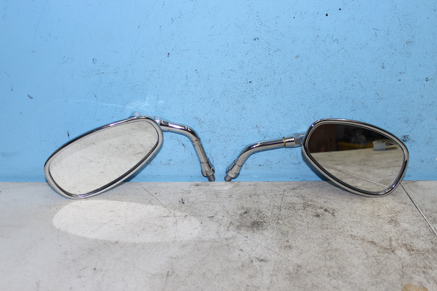 01-04 Suzuki Intruder Volusia VL800 OEM Mirrors Left Right *DMG*
