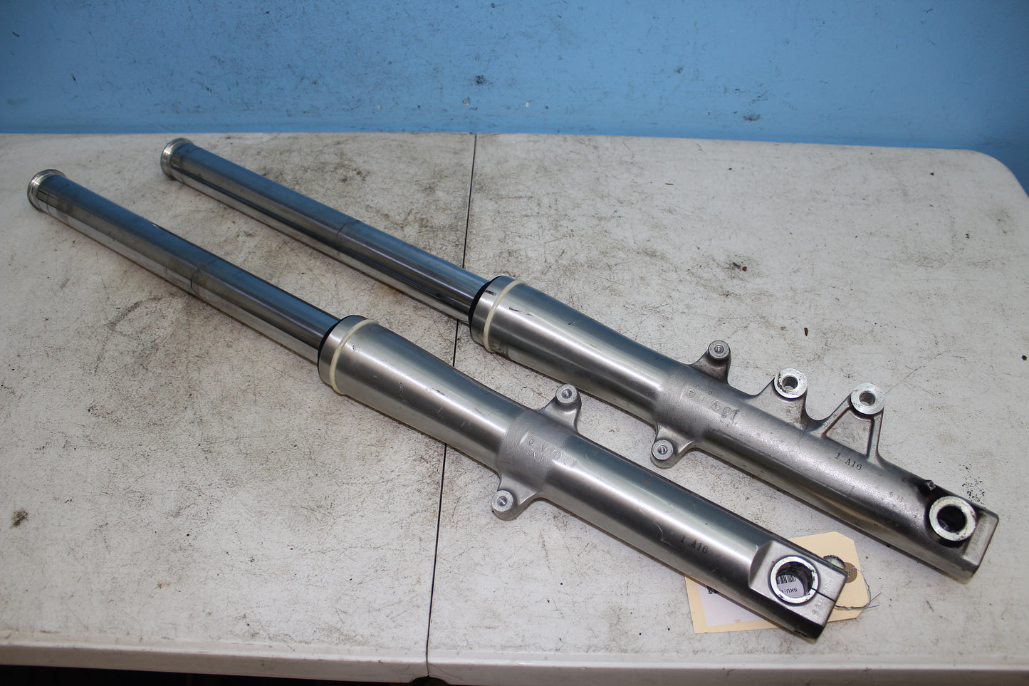 01-04 Suzuki Intruder Volusia VL800 OEM Forks Shock Left Right