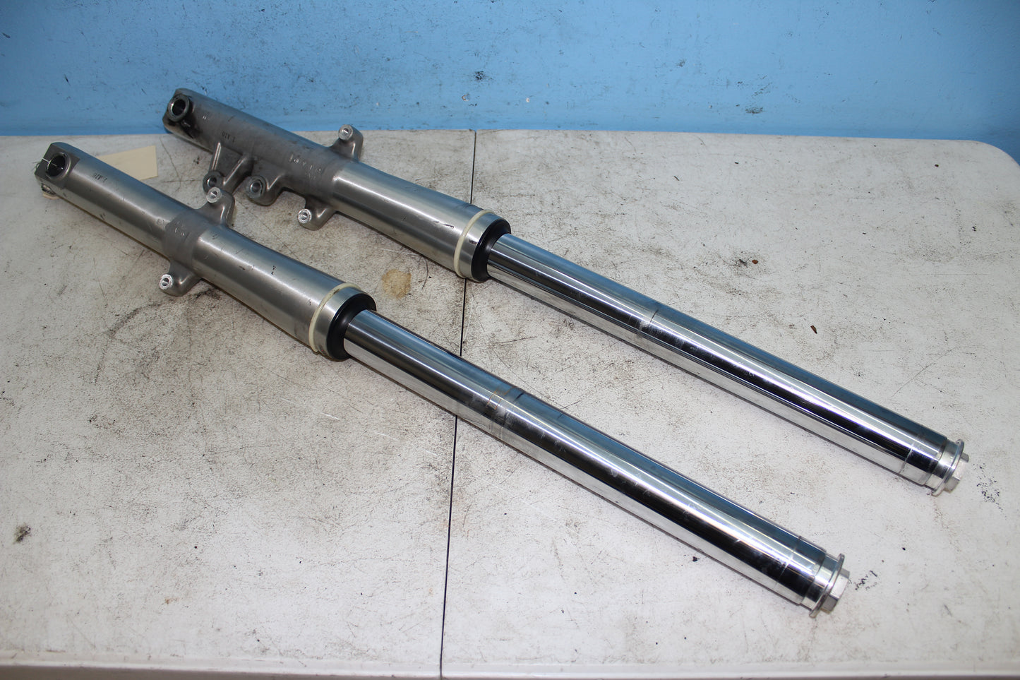 01-04 Suzuki Intruder Volusia VL800 OEM Forks Shock Left Right