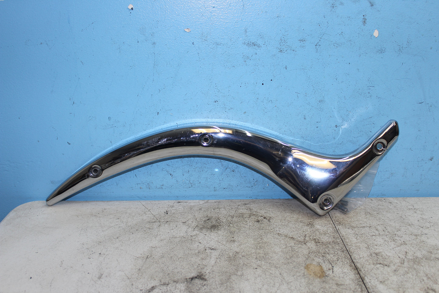01-04 Suzuki Intruder Volusia VL800 OEM Right Rear Frame Grip Strut Fender Mount