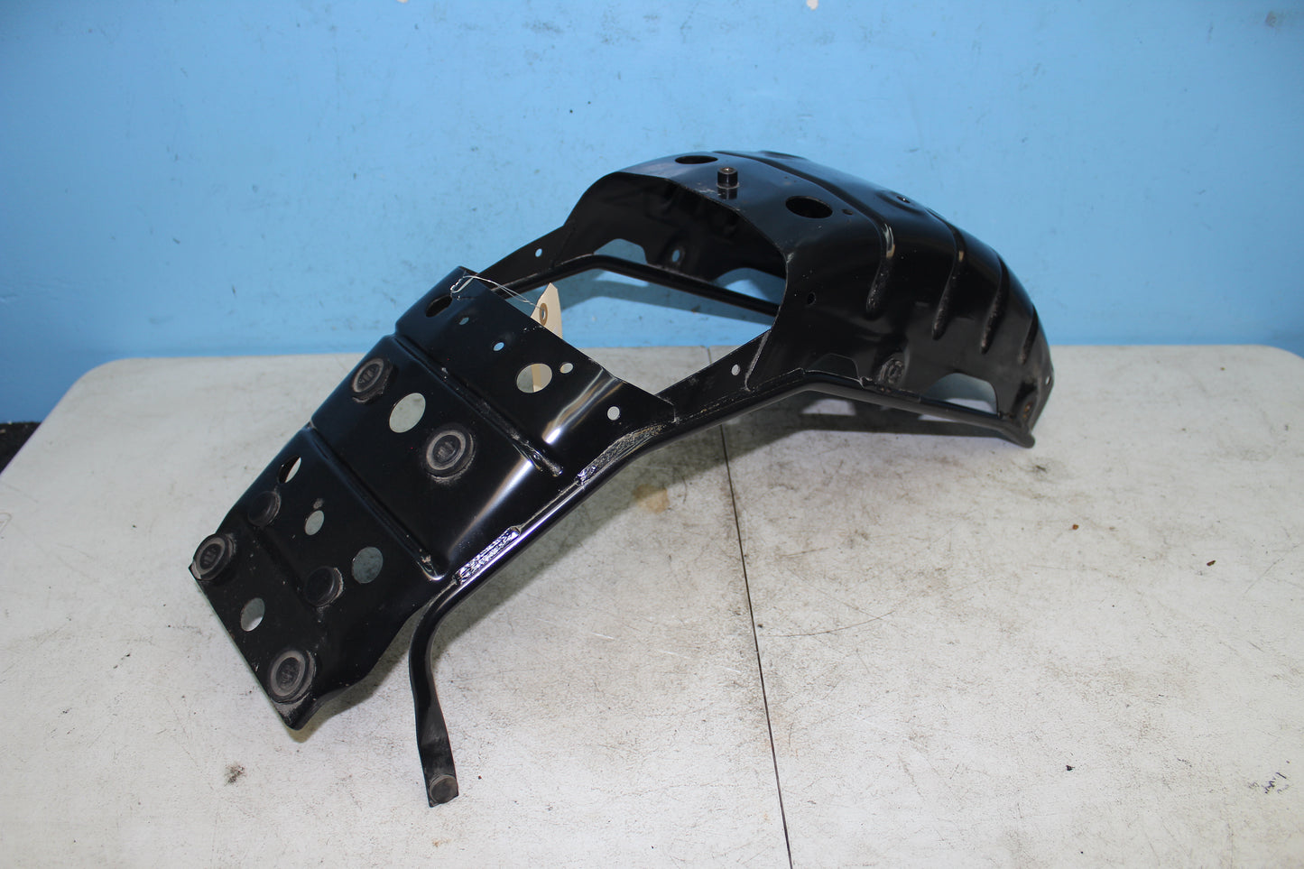01-04 Suzuki Intruder Volusia VL800 Rear Fender Inner Liner Brace Mount Support