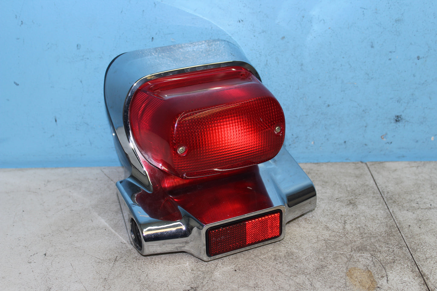 01-04 Suzuki Intruder Volusia VL800 OEM Rear Tail Brake Light Stop Lamp Lens