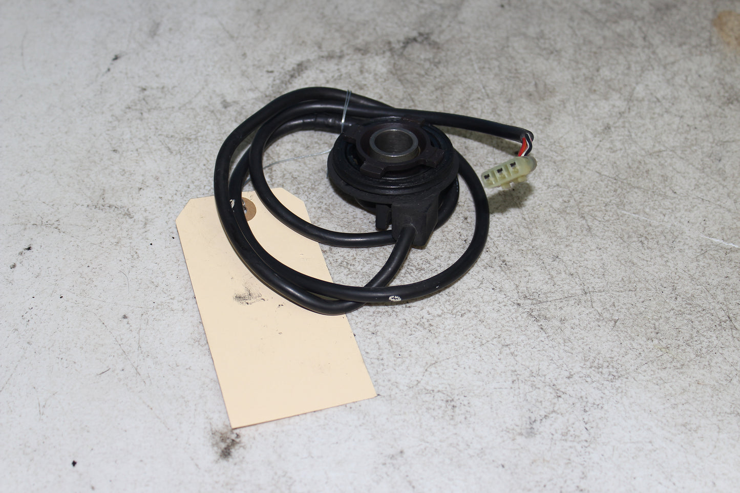 01-04 Suzuki Intruder Volusia VL800 OEM Speed Sensor Front Wheel Speedo Pick Up