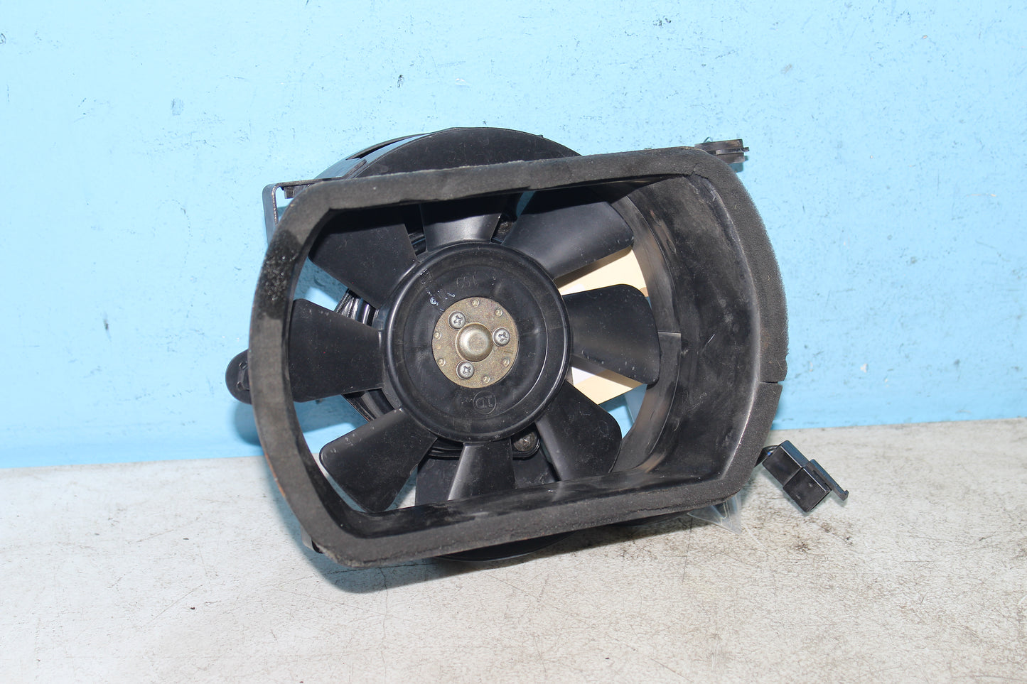 01-04 Suzuki Intruder Volusia VL800 OEM Cooling Radiator Fan