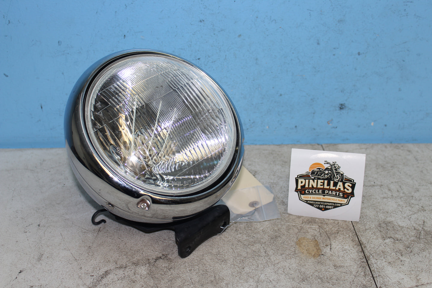 01-04 Suzuki Intruder Volusia VL800 OEM Headlight Lens Bucket Head Lamp