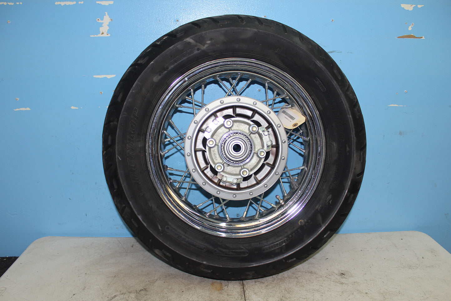 01-04 Suzuki Intruder Volusia VL800 Rear Wheel Rim Tire *STRAIGHT* 65311-41F00