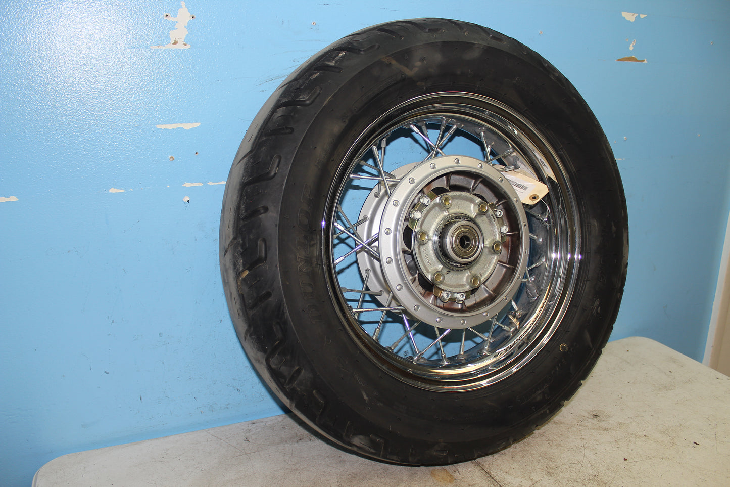 01-04 Suzuki Intruder Volusia VL800 Rear Wheel Rim Tire *STRAIGHT* 65311-41F00