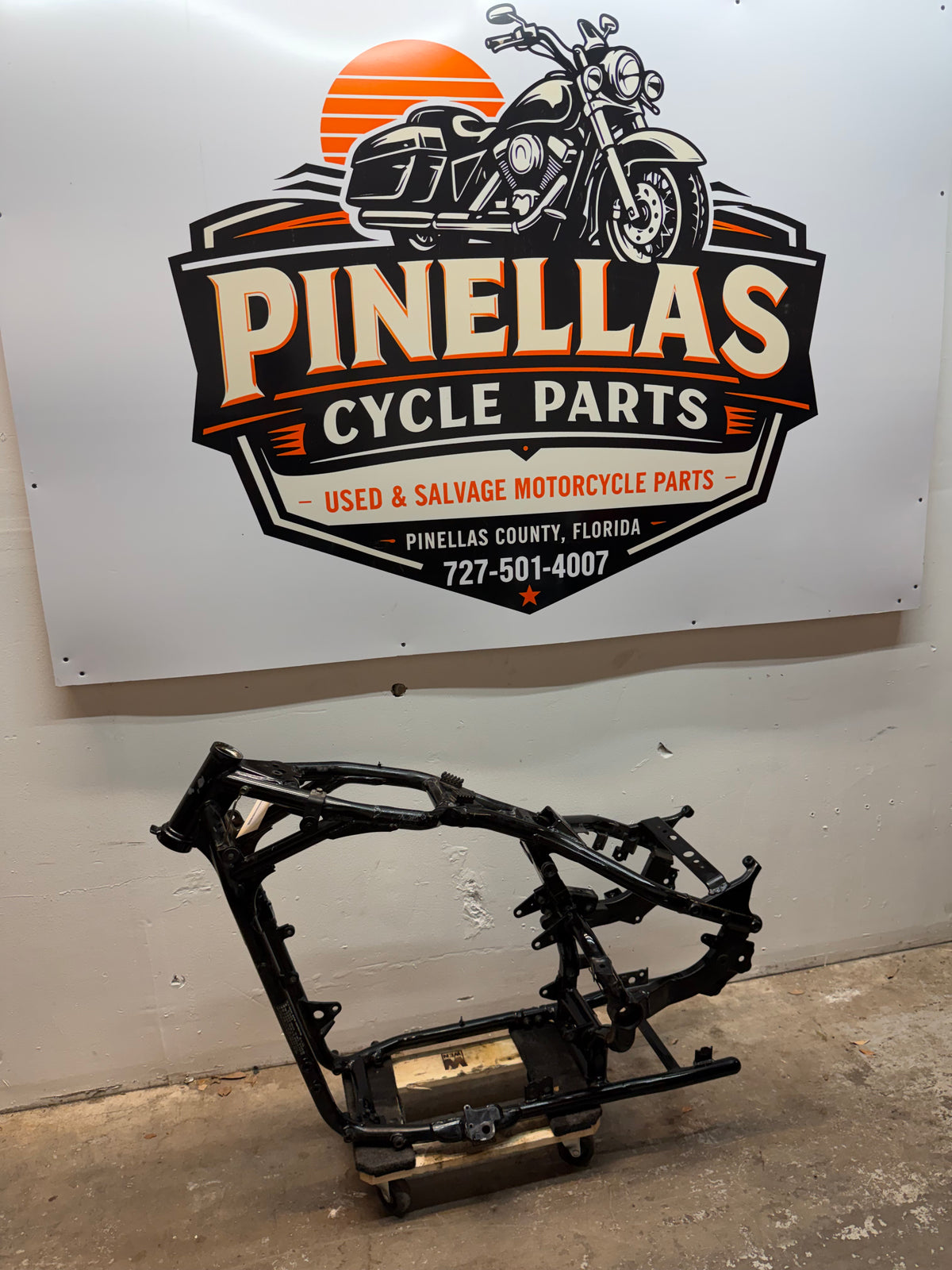 01-04 Suzuki Intruder Volusia VL800 OEM Frame *CLN* 41100-41F00-019
