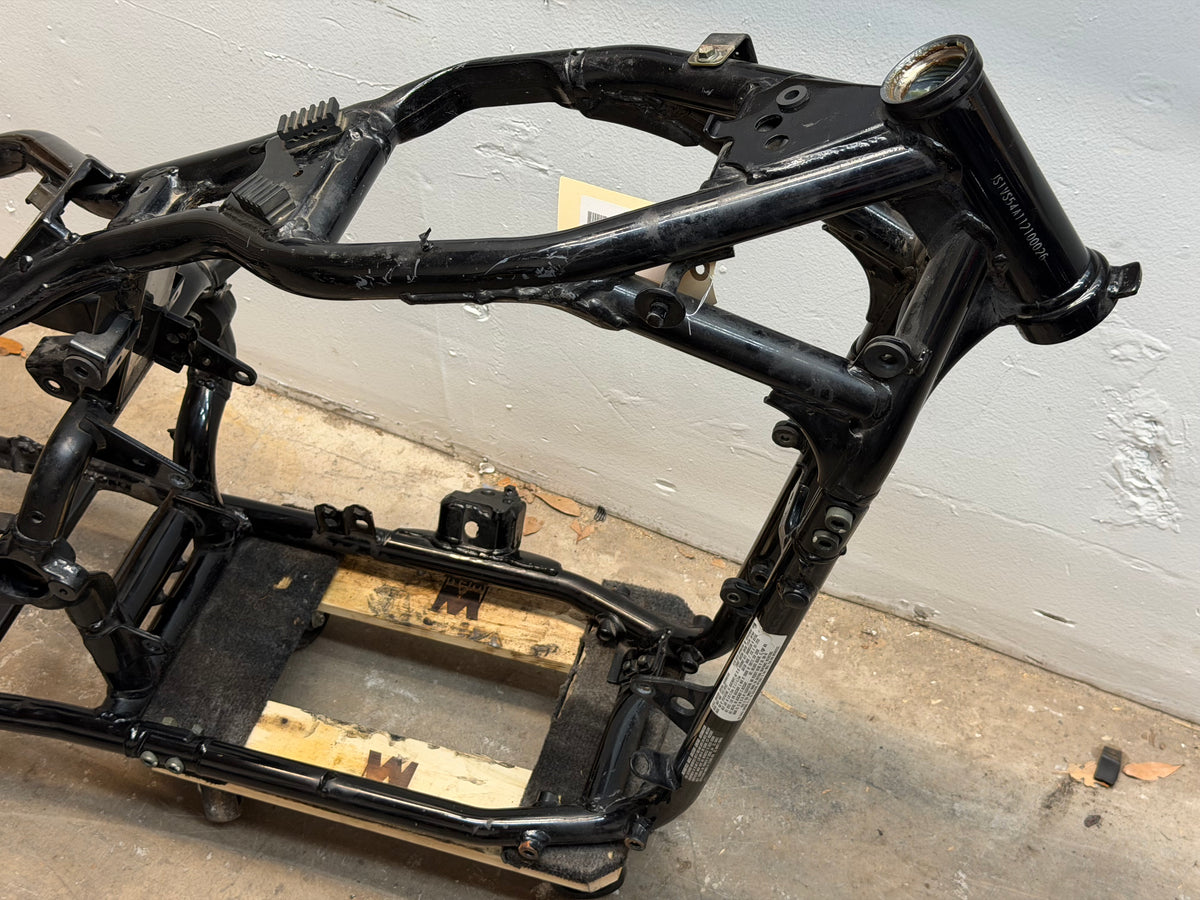 01-04 Suzuki Intruder Volusia VL800 OEM Frame *CLN* 41100-41F00-019