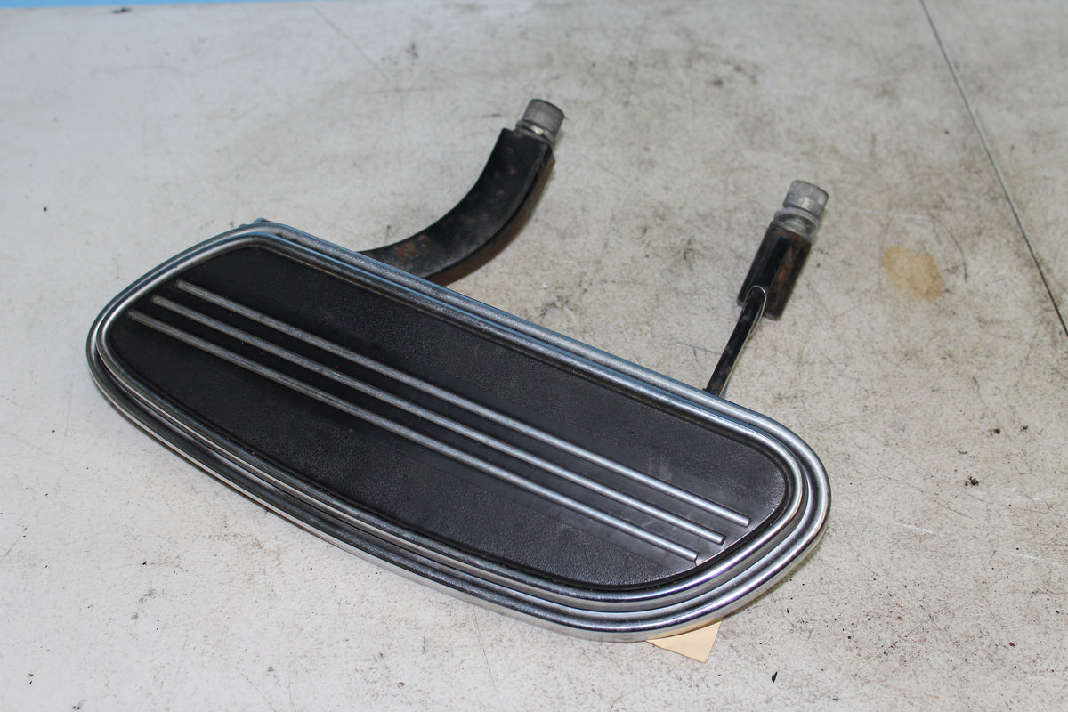 99-06 Harley Road King Custom FLHRSI Right Floorboard Driver Foot Rest Board