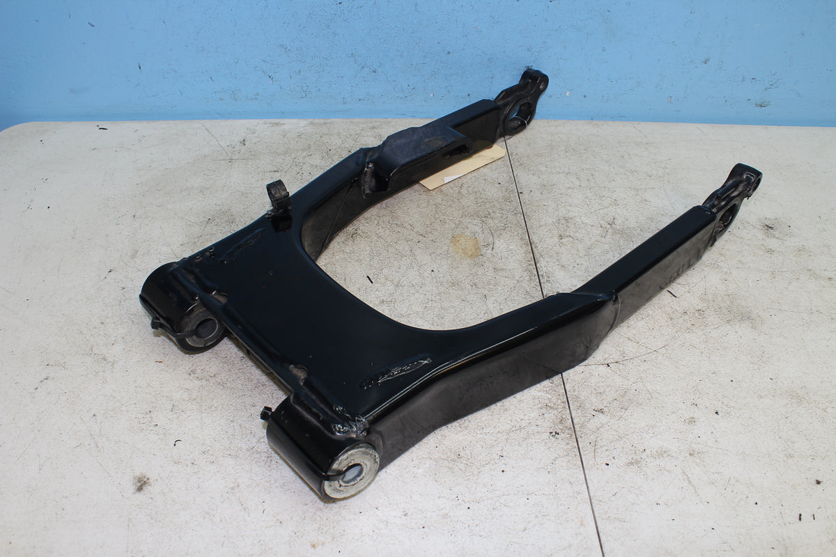 99-06 Harley Road King Custom FLHRSI Swing Arm Rear Fork Swingarm 47549-02A