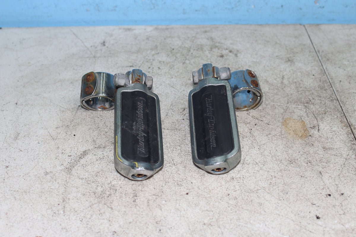 99-06 Harley Road King Custom FLHRSI Highway Pegs Foot Rests Left Right