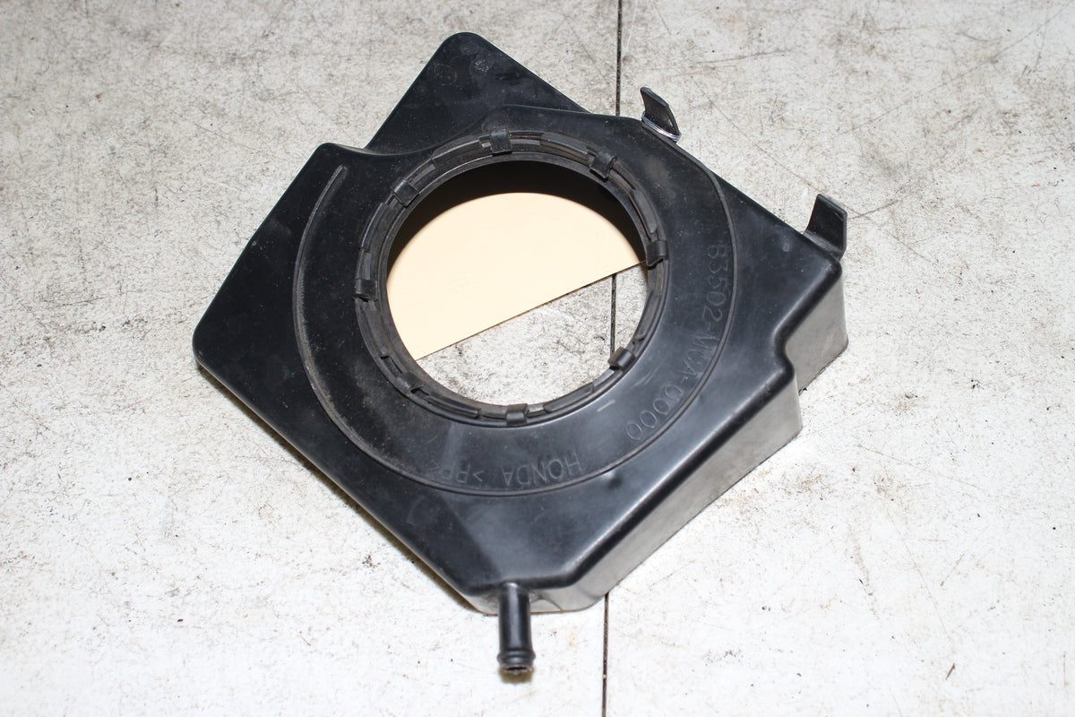 01-10 Honda Goldwing GL1800 Fuel Filler Tray Gas Tank Vent Guard