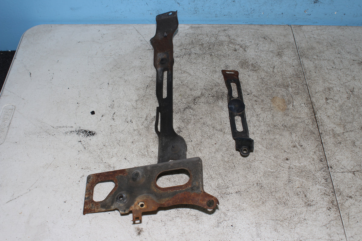 01-10 Honda Goldwing GL1800 Battery Box Tray Mount Stay Bracket