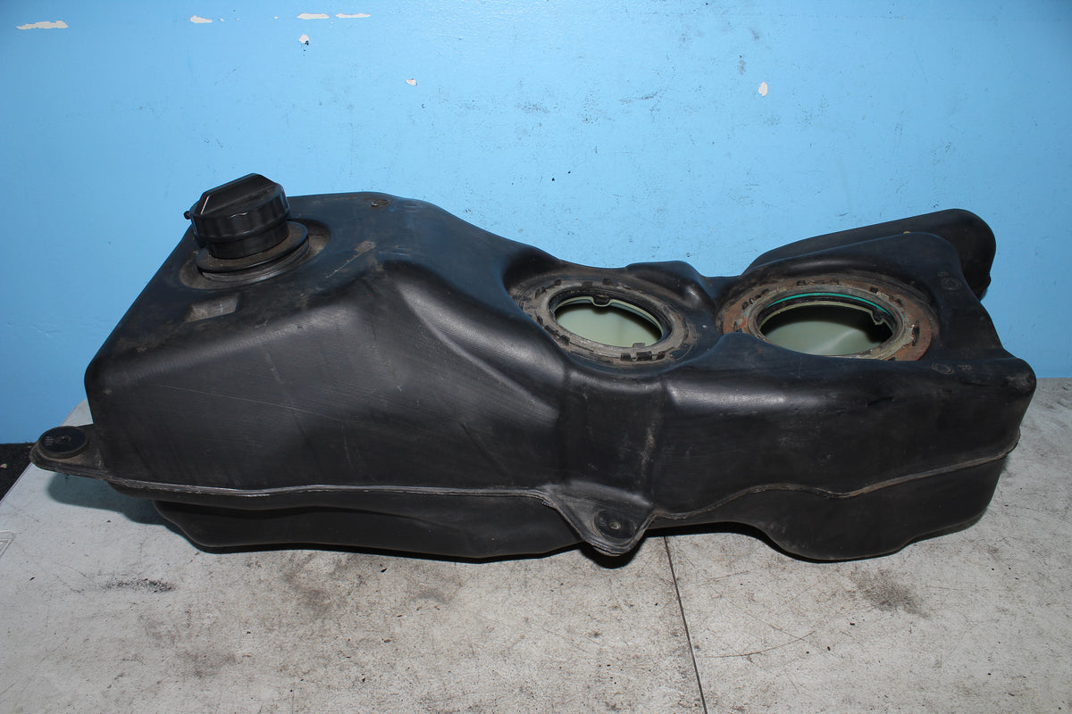 01-10 Honda Goldwing GL1800 Fuel Gas Tank