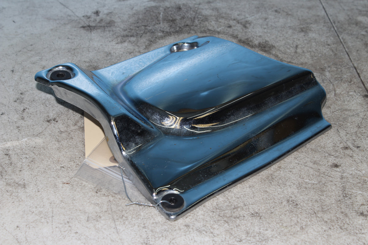 05-09 Suzuki Boulevard C50T VL800 Lower Right Engine Cover Side Motor Trim