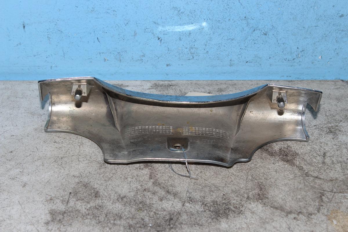 05-09 Suzuki Boulevard C50T VL800 Front Turn Signal Bracket Cover Chrome
