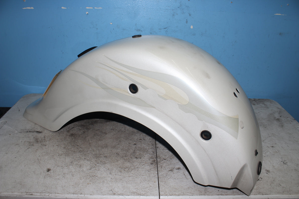 05-09 Suzuki Boulevard C50T VL800 Rear Fender Wheel Cover Mud Guard White *DMG*