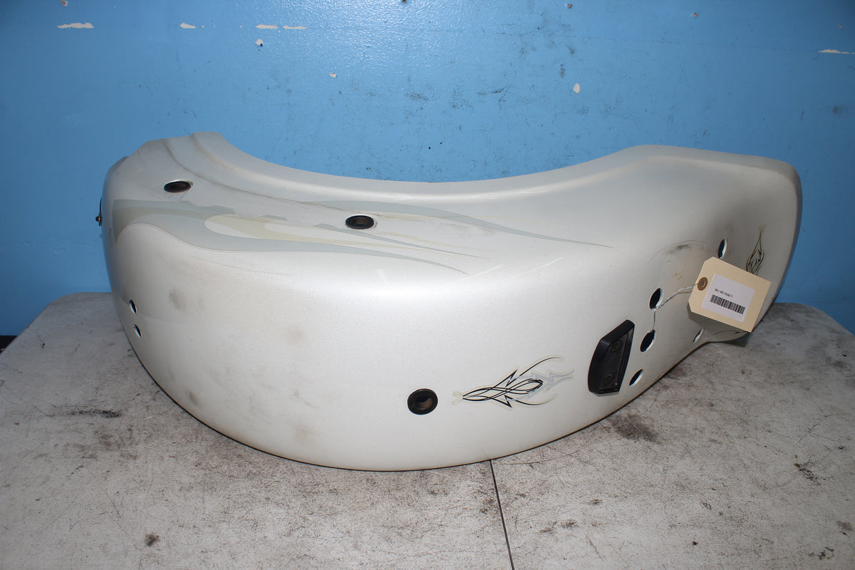 05-09 Suzuki Boulevard C50T VL800 Rear Fender Wheel Cover Mud Guard White *DMG*