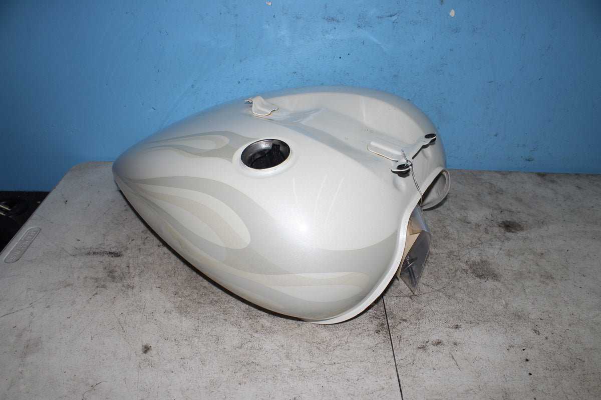 05-09 Suzuki Boulevard C50T VL800 Gas Tank Fuel Petrol White