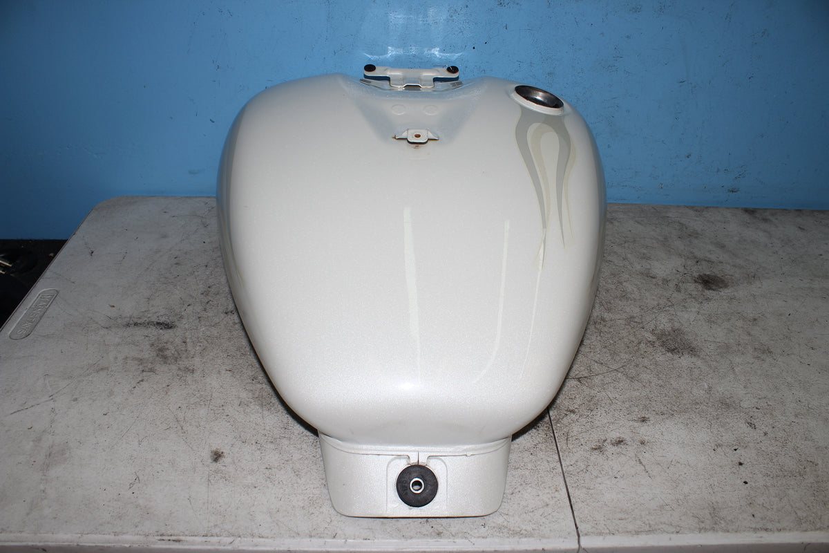 05-09 Suzuki Boulevard C50T VL800 Gas Tank Fuel Petrol White