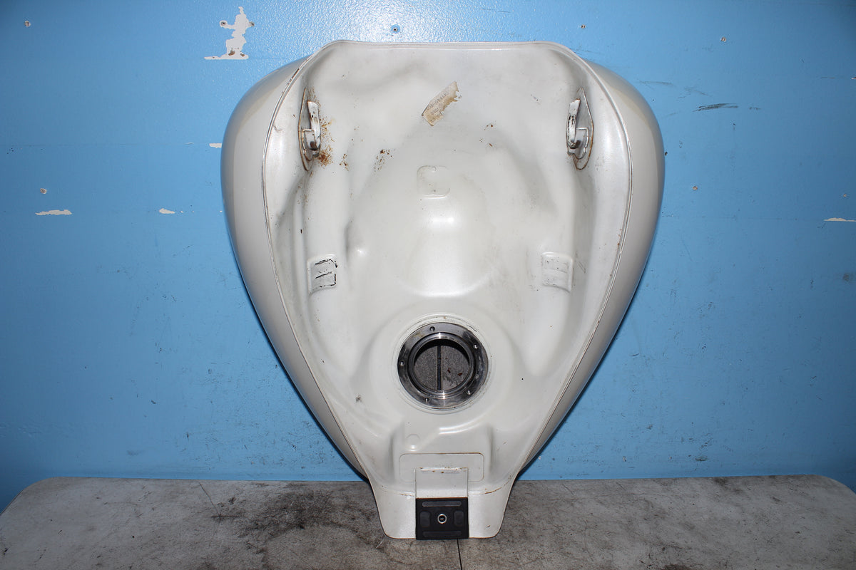 05-09 Suzuki Boulevard C50T VL800 Gas Tank Fuel Petrol White