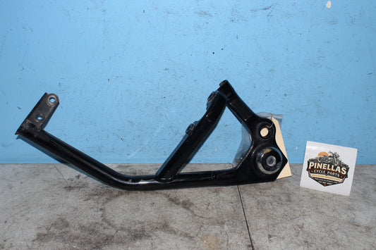 05-09 Suzuki Boulevard C50T VL800 Left Swing Arm Bracket Swingarm Support Mount