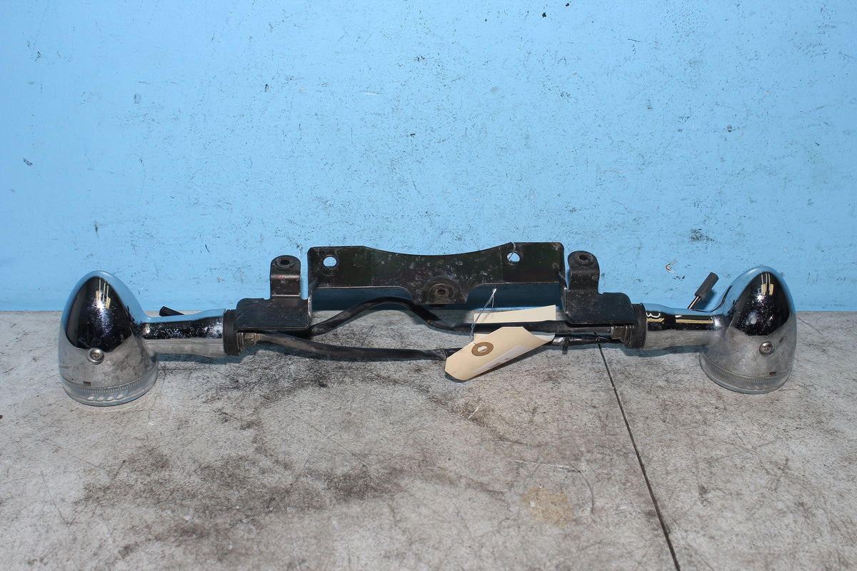 05-09 Suzuki Boulevard C50T VL800 Front Turn Signal Light Bar Mount Left Right