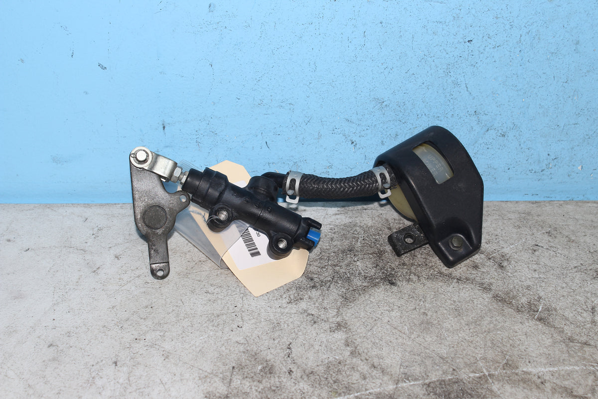 06-26 Kawasaki Vulcan VN900B Classic Rear Brake Master Cylinder Reservoir