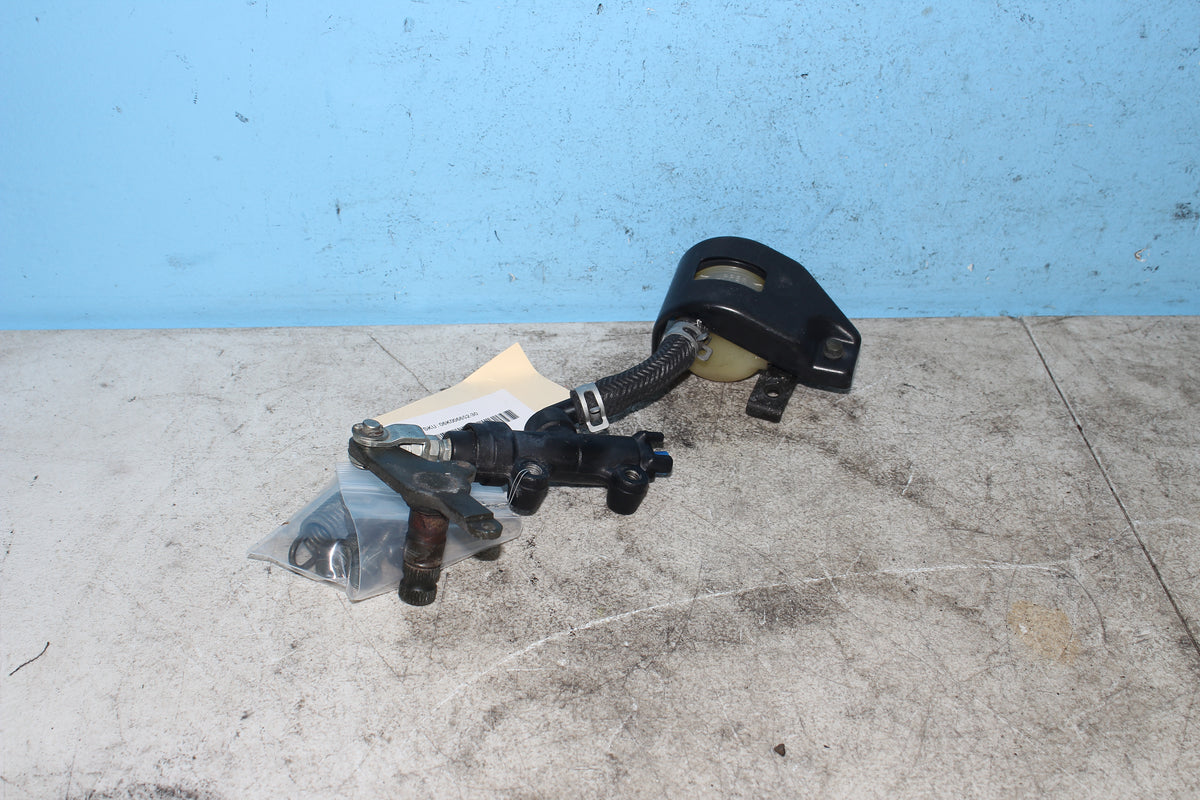 06-26 Kawasaki Vulcan VN900B Classic Rear Brake Master Cylinder Reservoir