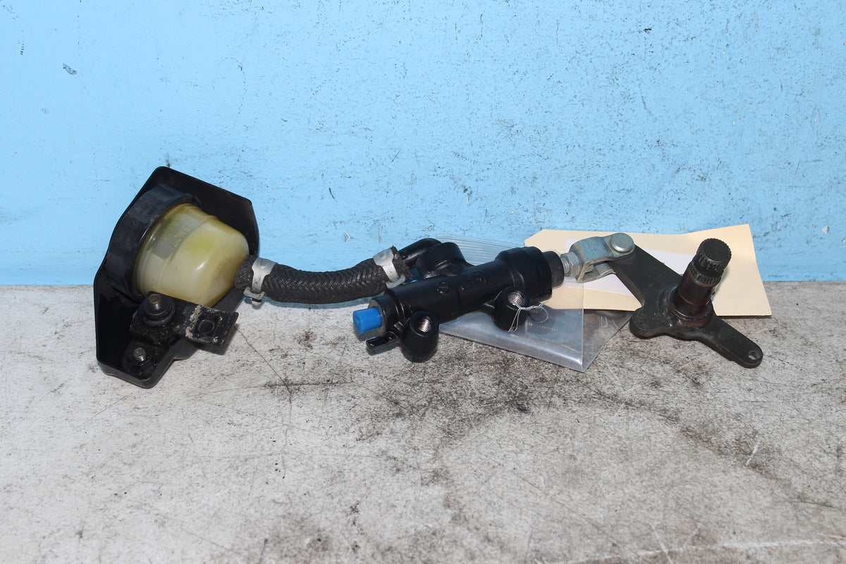 06-26 Kawasaki Vulcan VN900B Classic Rear Brake Master Cylinder Reservoir
