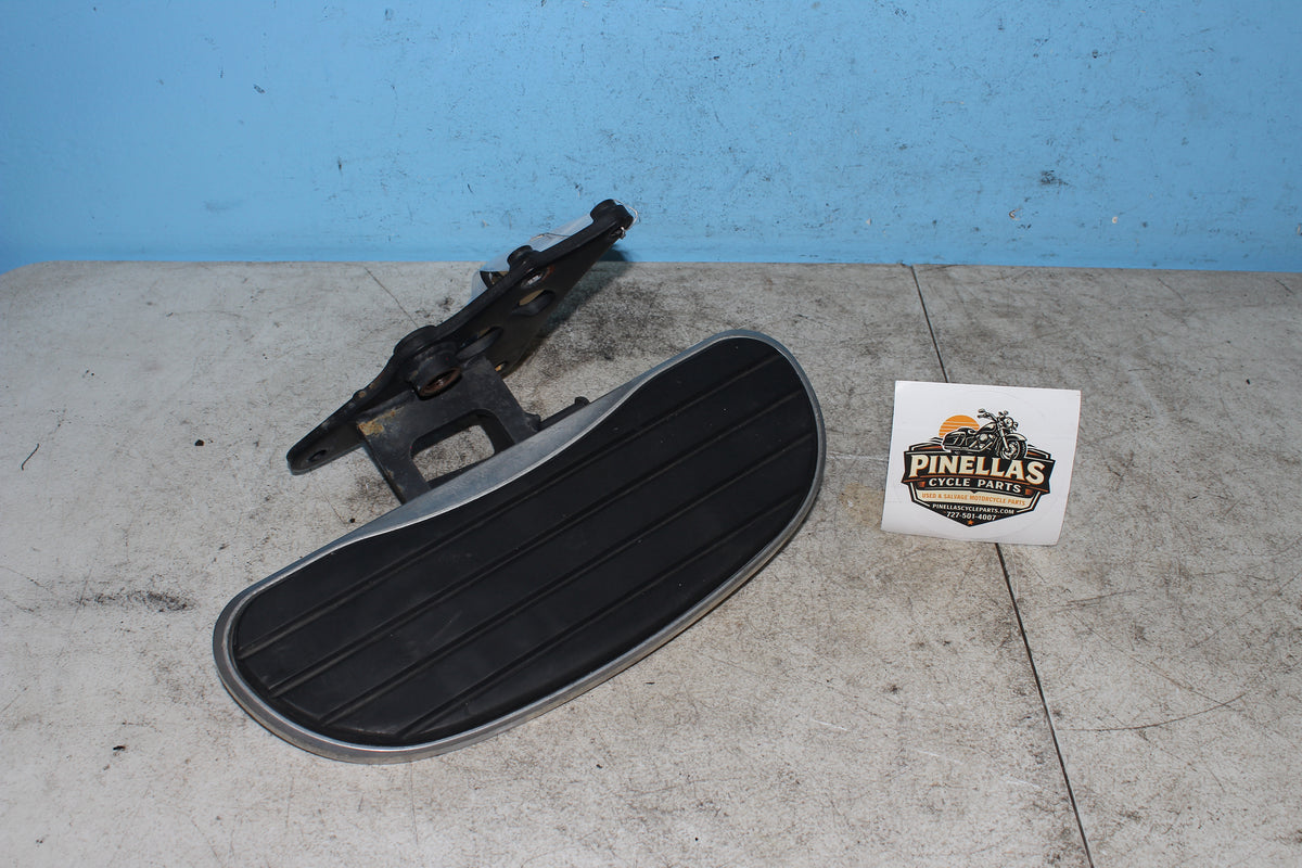06-26 Kawasaki Vulcan VN900B Classic Right Driver Floorboard Front Foot Rest