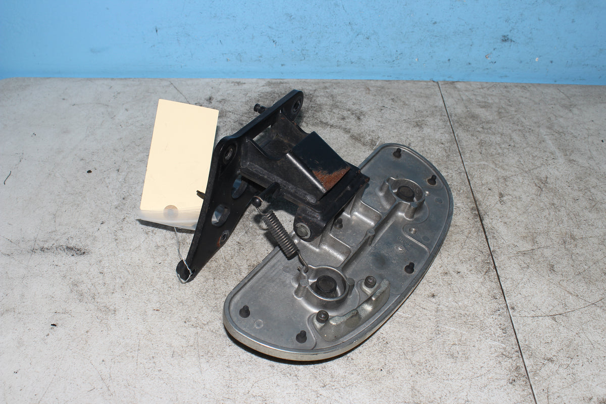 06-26 Kawasaki Vulcan VN900B Classic Right Driver Floorboard Front Foot Rest