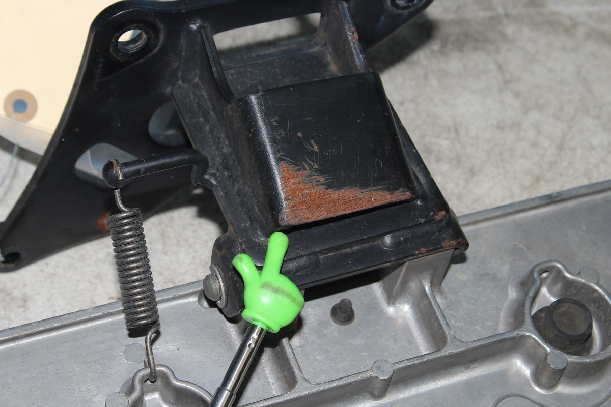 06-26 Kawasaki Vulcan VN900B Classic Right Driver Floorboard Front Foot Rest