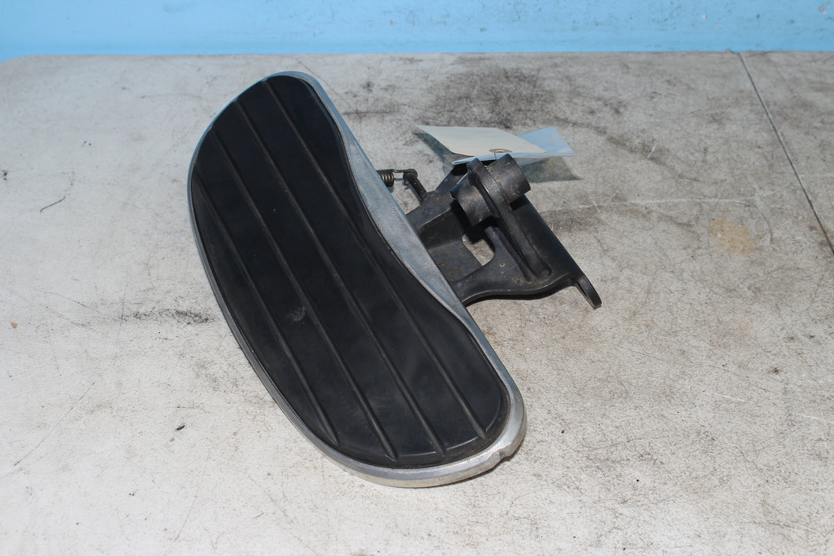 06-26 Kawasaki Vulcan VN900B Classic Left Driver Floorboard Front Foot Rest