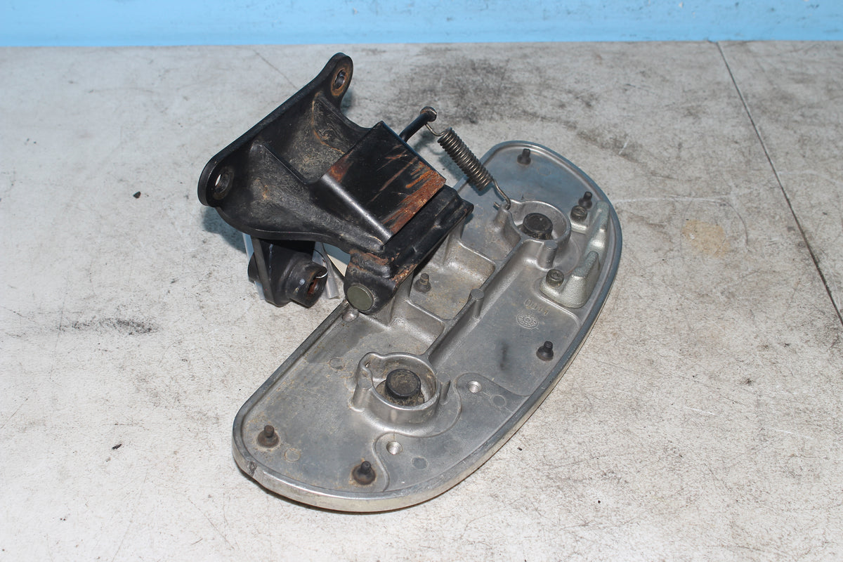06-26 Kawasaki Vulcan VN900B Classic Left Driver Floorboard Front Foot Rest