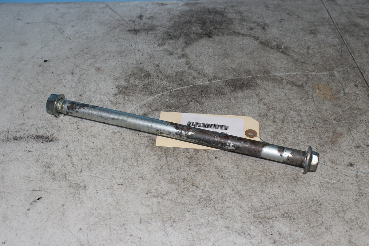 06-26 Kawasaki Vulcan VN900B Classic Swing Arm Pivot Shaft Bolt Axle Swingarm