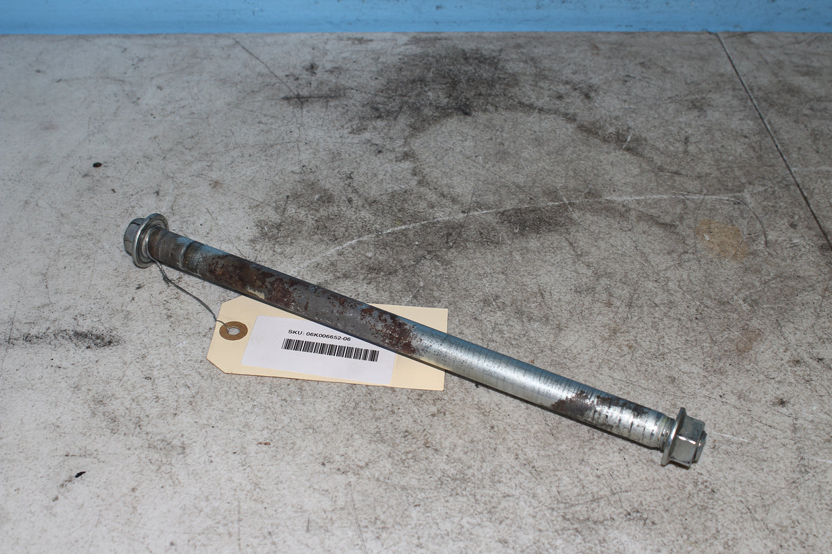 06-26 Kawasaki Vulcan VN900B Classic Swing Arm Pivot Shaft Bolt Axle Swingarm