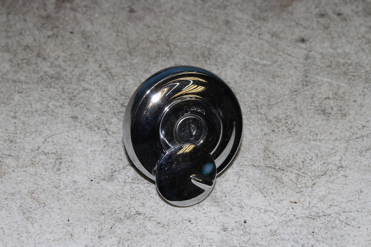06-26 Kawasaki Vulcan VN900B Classic Ignition Switch Gas Cap Seat Lock Latch KEY