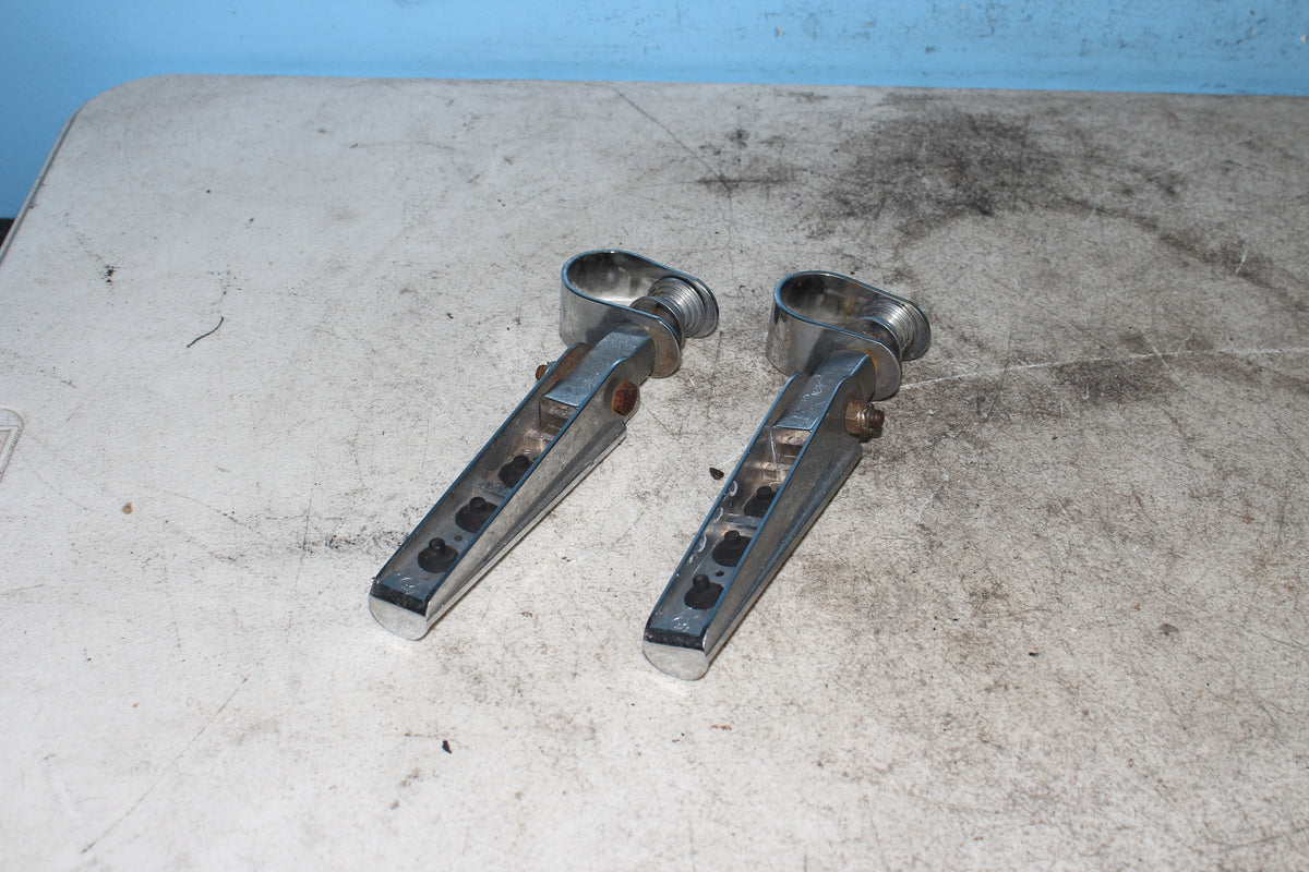 06-26 Kawasaki Vulcan VN900B Classic 1.25" Highway Pegs Aftermarket