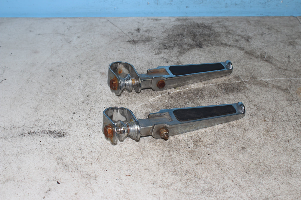 06-26 Kawasaki Vulcan VN900B Classic 1.25" Highway Pegs Aftermarket