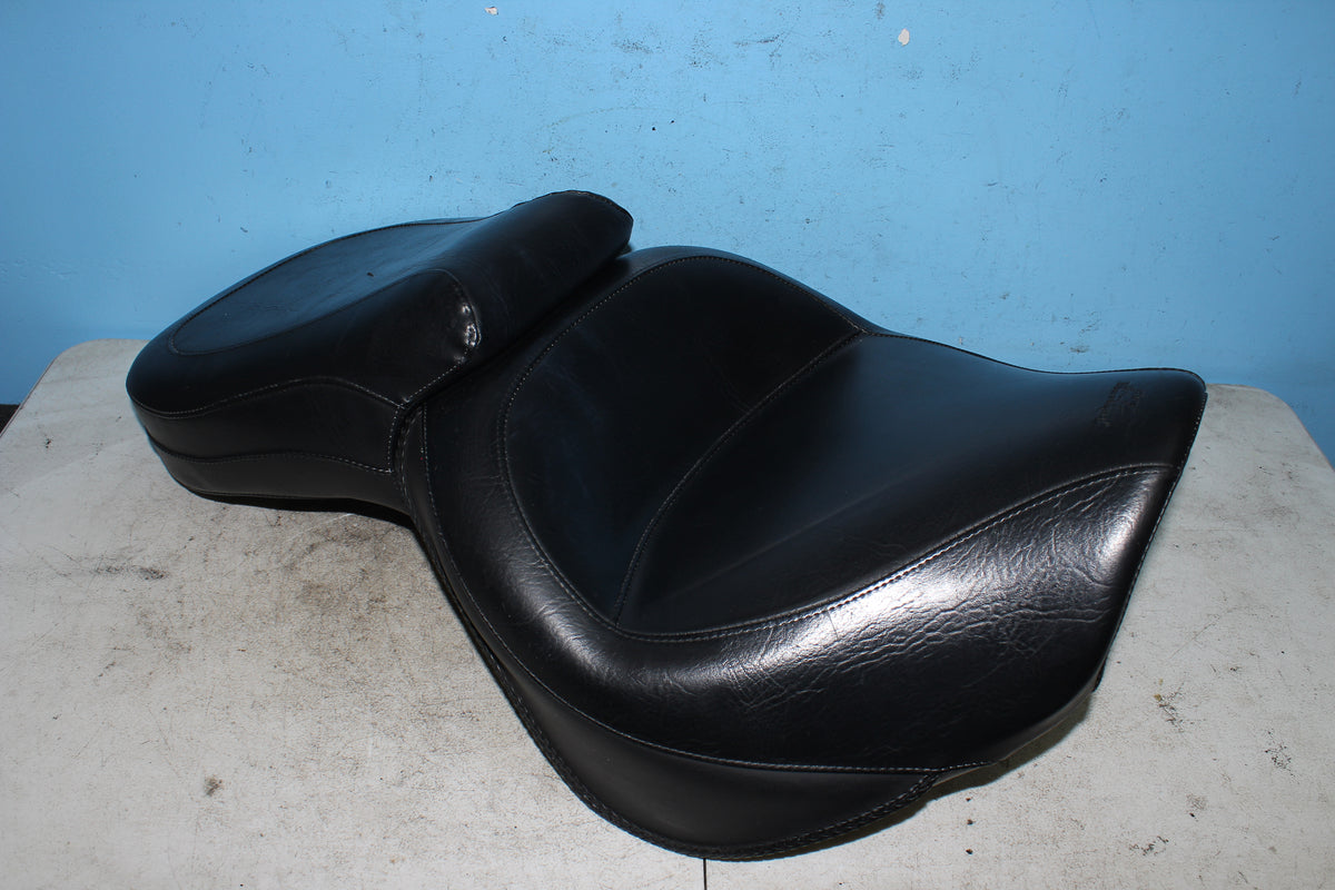06-26 Kawasaki Vulcan VN900B Classic Mustang Seat 2-Up Passenger Front Rear