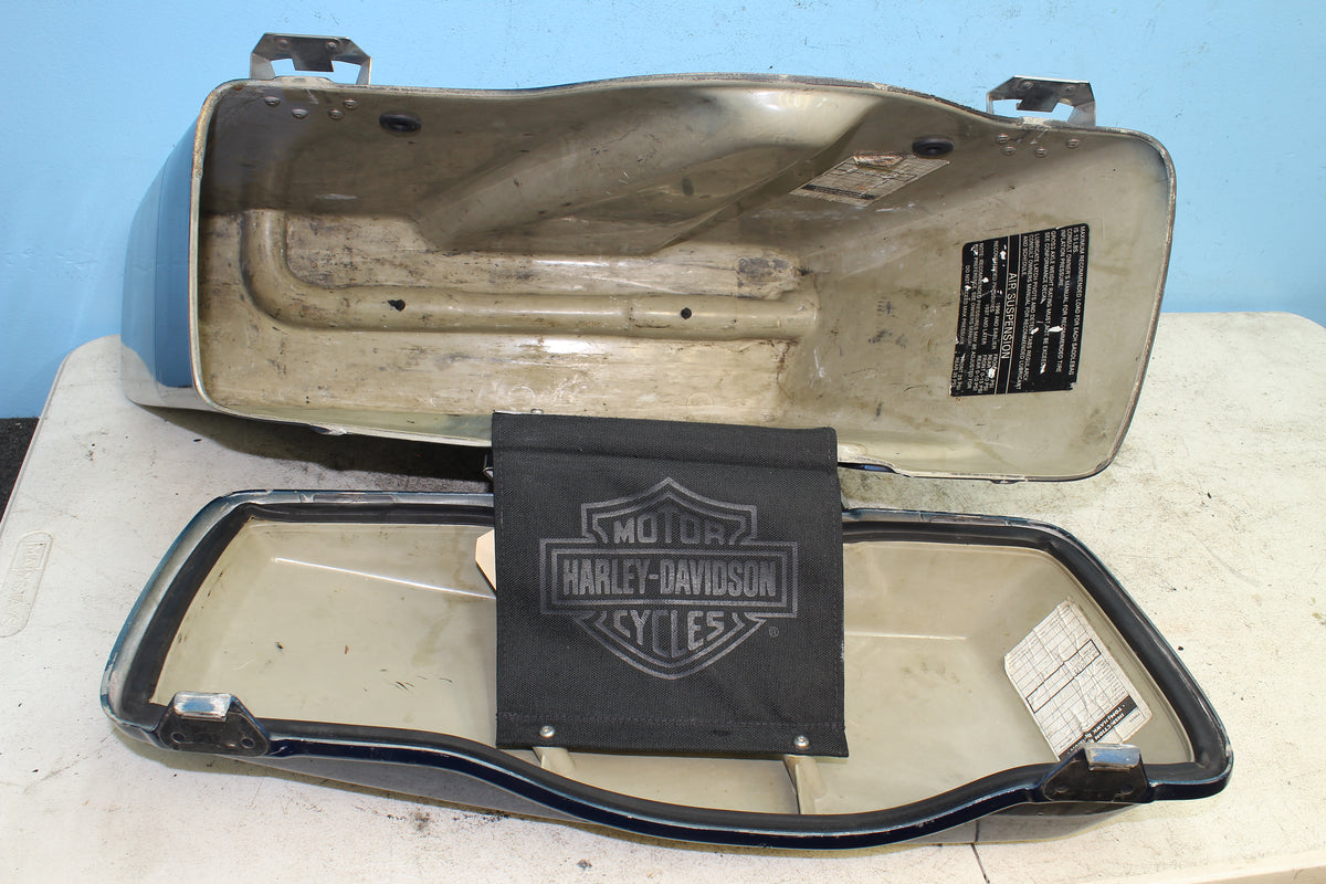 97-06 Harley FLHTCUI Electra Glide Right Saddlebag Luggage Storage Blue Silver