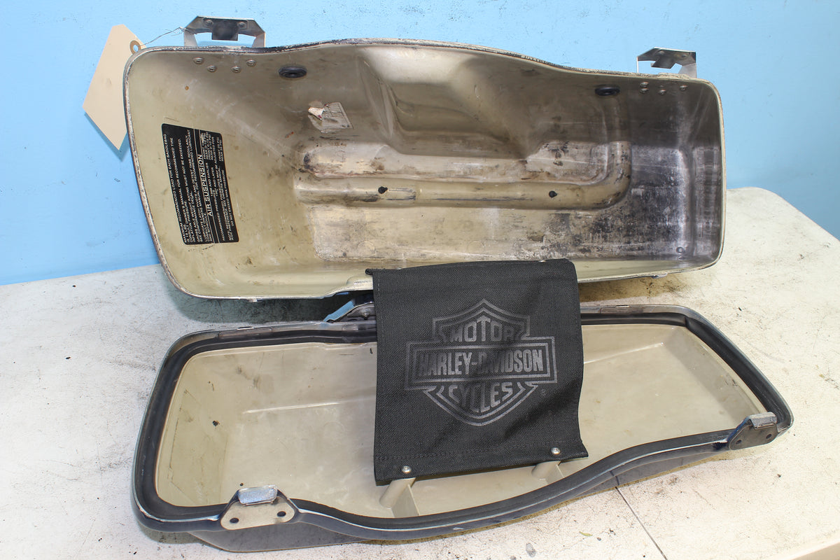97-06 Harley FLHTCUI Electra Glide Left Saddlebag Luggage Storage Blue Silver