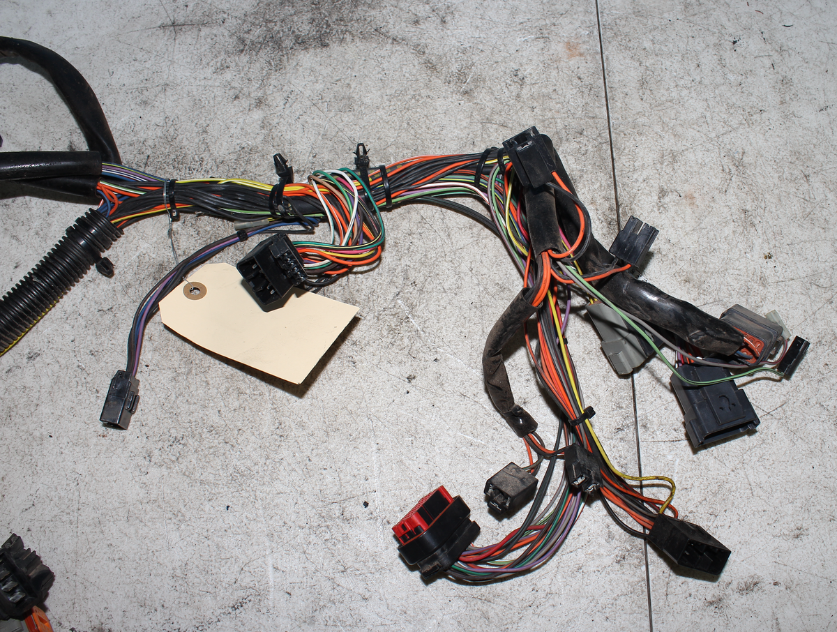 98-99 Harley FLHTCUI Electra Glide Front Fairing Wire Harness Speedo Radio Gauge