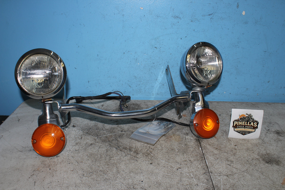 97-06 Harley FLHTCUI Electra Glide Front Light Bar Turn Signal Fog Aux Light