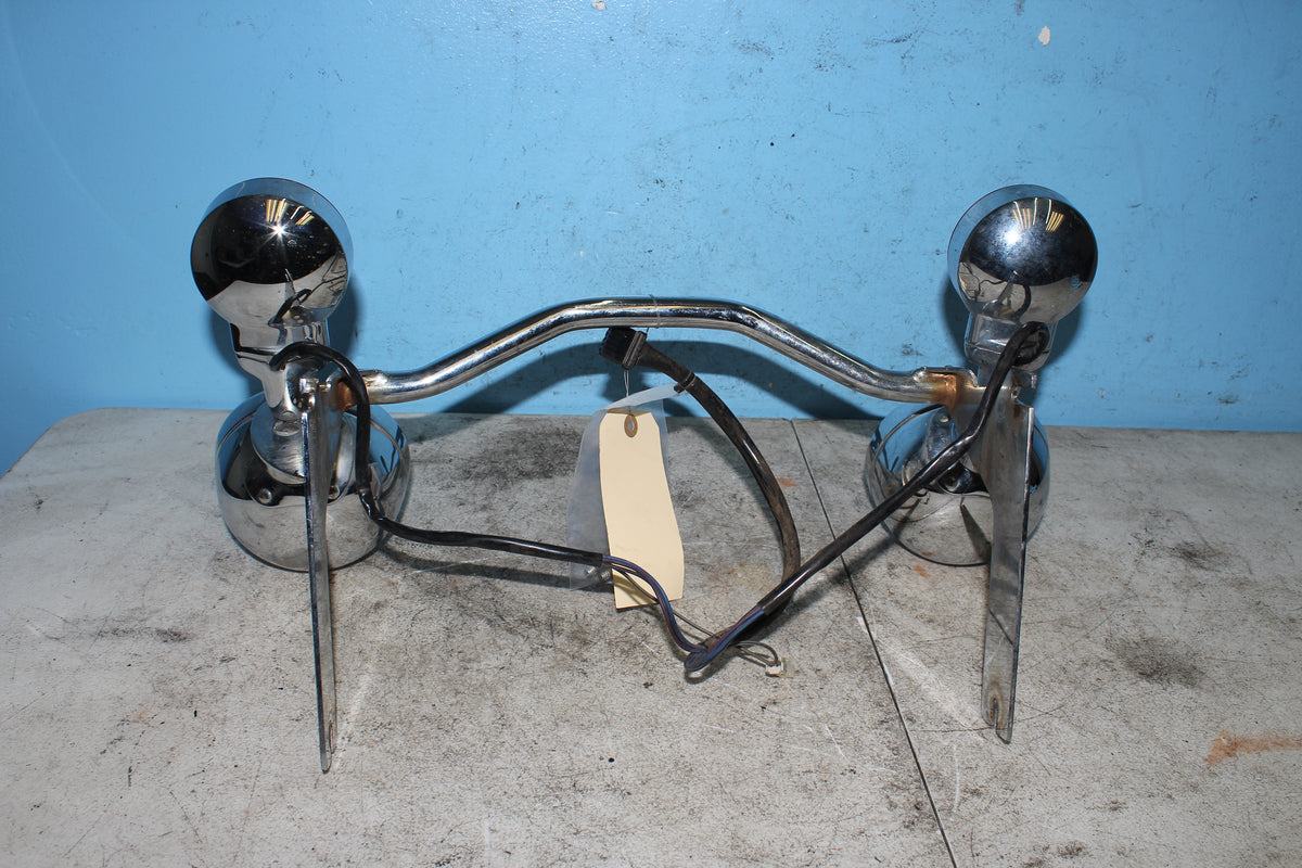 97-06 Harley FLHTCUI Electra Glide Front Light Bar Turn Signal Fog Aux Light